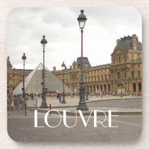 Porta-copo Louvre. Paris, França