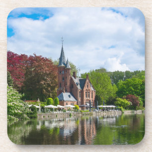 Porta-copo Pequeno castelo perto do lago em Bruges, Bélgica