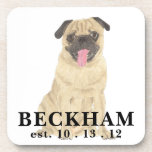 Porta-copo Pug Personalizado<br><div class="desc">Estou apaixonado por esta ilustração bizarra e detalhada de aquarela de um cão sorridente de máscara negra e orelhas! Personalize-os com seu nome ou monograma e até mesmo e mude a cor de fundo para felicitar sua decoração! Compre o resto da minha coleção para os mais doces donos de casa,...</div>