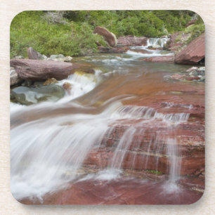 Porta-copo Rocha vermelha em Baring Creek no Glacier National