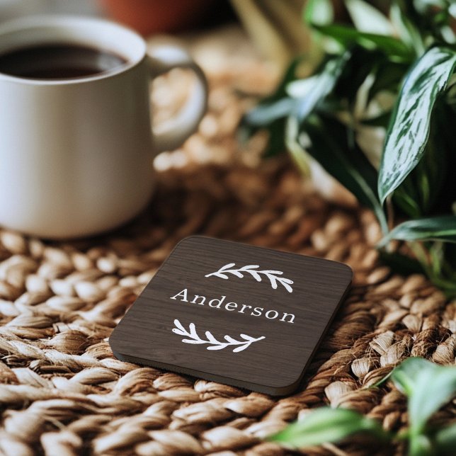 Porta-copo Rústica Castanha Escura Madeira Laurel Sobrenome M (Criador carregado)