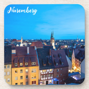 Porta-copo Vista da cidade antiga de Nuremberga à noite
