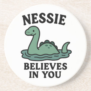 Porta-copos Caneca MMug Nessie Monstro do Lago Ness Fofo Acred