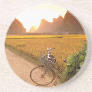 Porta-copos China, Guangxi. Yangzhou, Bicicleta no campo