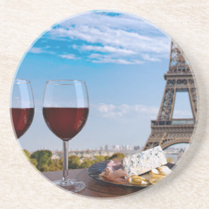 Porta-copos Dois copos de vinho no café em Paris