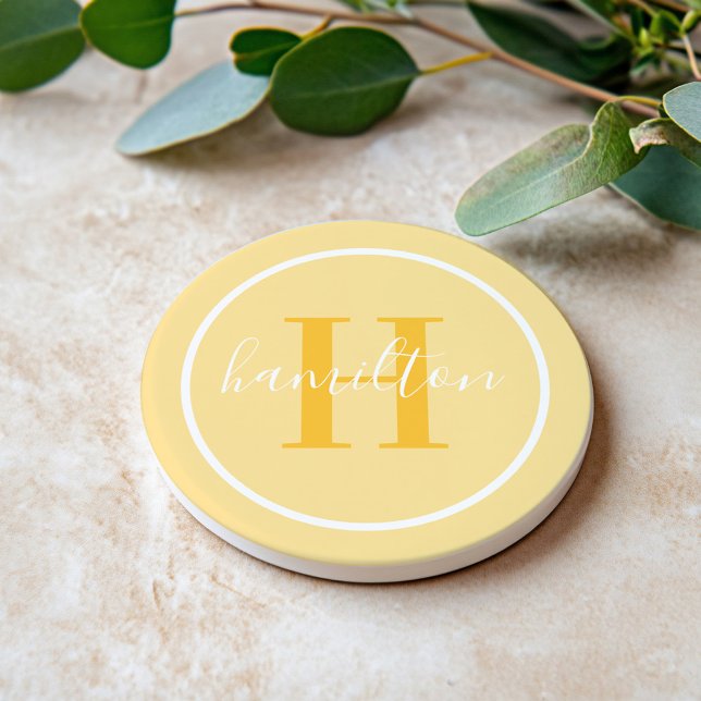 Porta-copos Elegante Monograma Redondo em Script Amarelo Doura (Criador carregado)