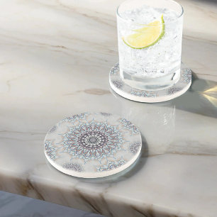 Porta-copos Pequeno floral branco caído para o campo