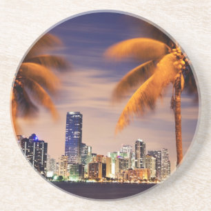 Porta-copos Skyline dos EUA, Florida, Miami no crepúsculo
