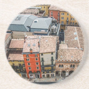 Porta-copos Vista de cima de fachadas coloridas de edifícios
