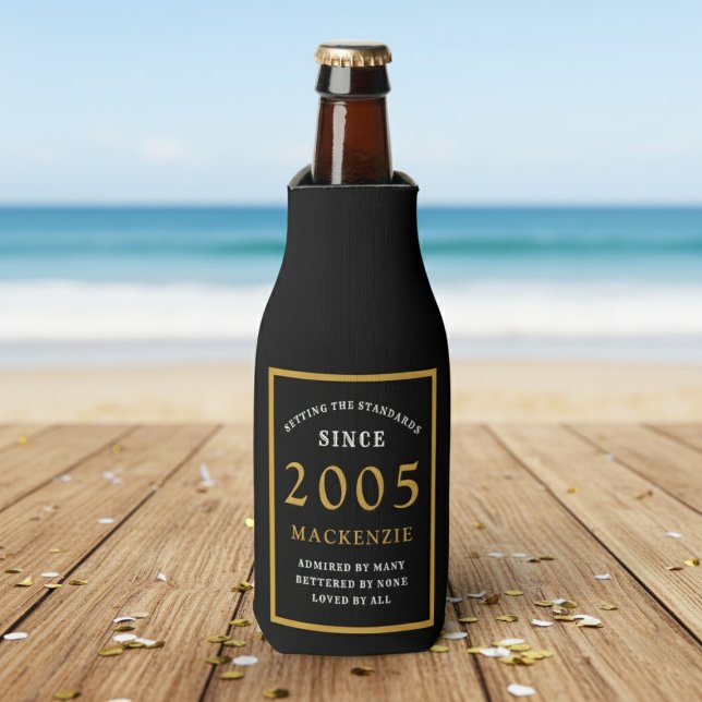 Porta-garrafa 21st Birthday 2005 Name Elegant Chic Black Gold (Born 2005 bottle cooler. Beach background.)