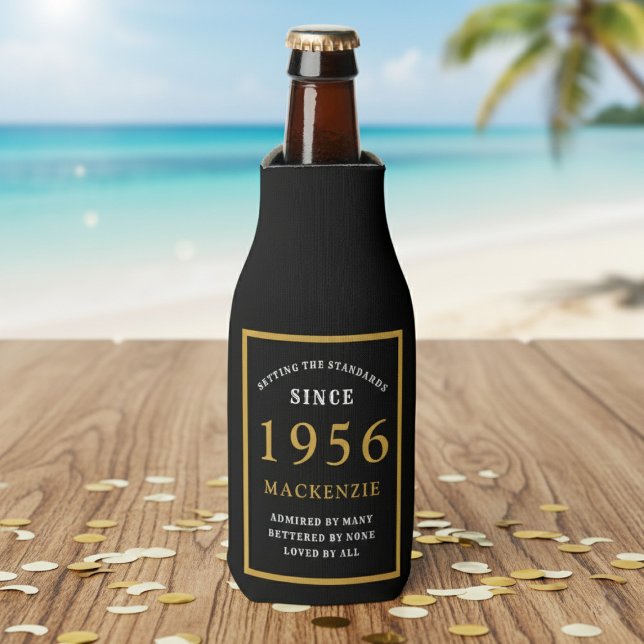 Porta-garrafa 70th Birthday 1956 Name Elegant Chic Black Gold (Born 1956 bottle cooler. Beach background)