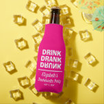 Porta-garrafa Bebida Personalizada Bebida Bebeu Embriagada Festa<br><div class="desc">Personalize com o nome de cada convidado no verso, esses envoltórios de garrafa trazem Drink Drank e a palavra Drunk de cabeça para baixo na frente, junto com o nome da despedida de solteira e a data da festa. **DICA: Personalize com o nome de um convidado e adicione ao carrinho...</div>