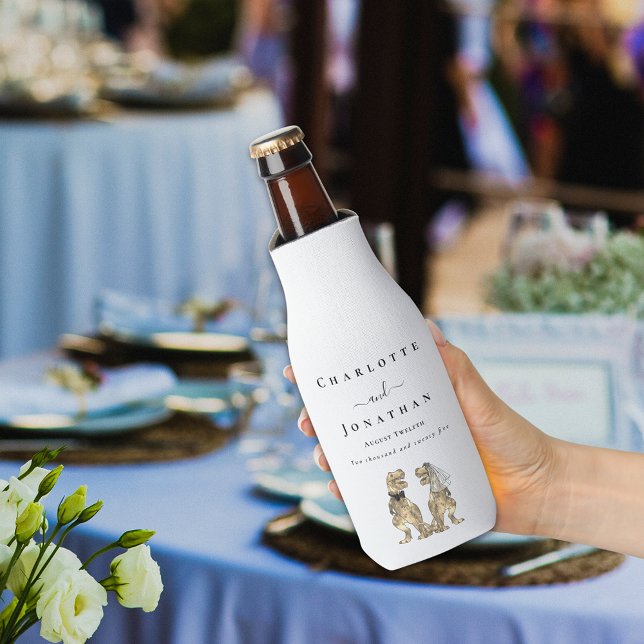 Porta-garrafa Casamento de Tema Dinossauro Personalizado (Dinosaur theme wedding dark green personalized beer bottle cooler funny T-Rex dino bride & groom)
