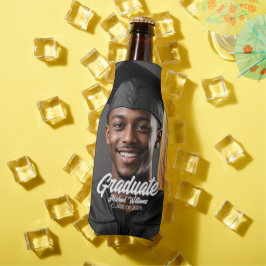 Porta-garrafa Graduate Photo Bold Script Graduation Party Favor