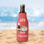 Porta-garrafa Soy Good Together Funny Asian Food Pun<br><div class="desc">Show off your cute and punny side with the "Soy Good Together" bottle cooler. This trendy and fun bottle cooler is perfect for anyone with a love for food puns and a sense of humor. Whether you're hanging out enjoying a drink with friends or out in nature this cooler is...</div>