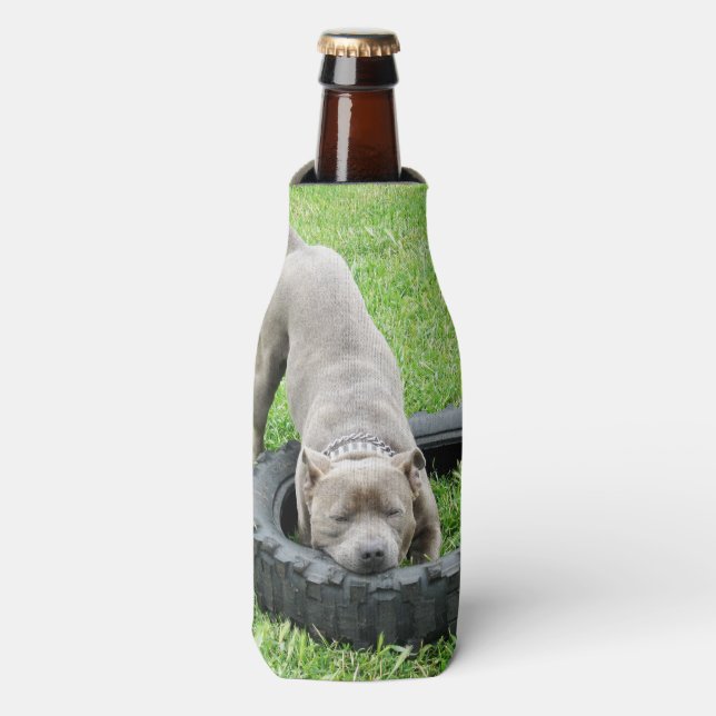 Porta-garrafa Staffy Brincando Com Pneus, (Frente da Garrafa)