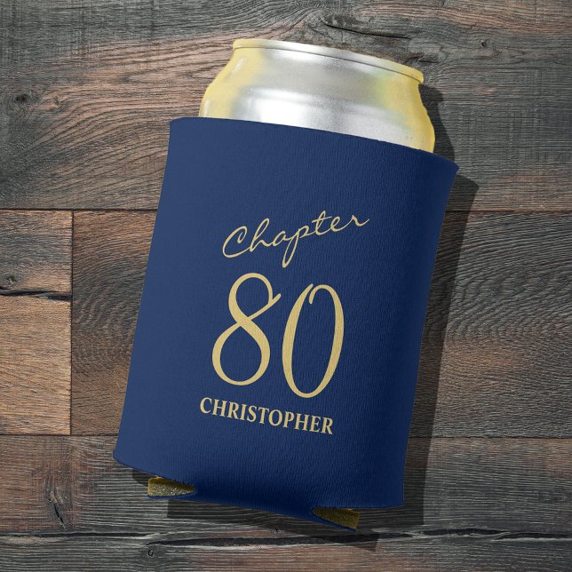 Porta-lata 80 Aniversário Capítulo 80 Azul Dourado (Add a touch of sparkle to your loved one's 80th birthday celebration with the Blue Gold can coolers.)