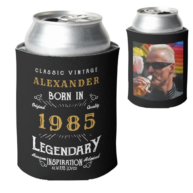 Porta-lata Aniversário de 40 anos Personalizado Adicionar Nom (Personalized 40th birthday can cooler with custom name, year and photo template.)