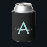 Porta-lata Aqua Teal Blue Script Girly Monographic Name<br><div class="desc">Black and Aqua Blue Teal Simple Script Elegante Aniversário ou Festa de solteira Coolers. Esses refrigeradores de Casamento,  Chá de panela ou Festa de aniversário podem ser personalizados para incluir seu primeiro nome. Entre em contato com o designer para obter itens correspondentes personalizados.</div>