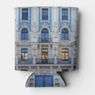 Porta-lata Art Nouveau: A Legância Arquitetônica de Riga