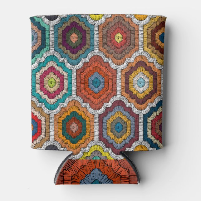 Porta-lata Bordado Boêmico: Patchwork Geométrico (Frente)