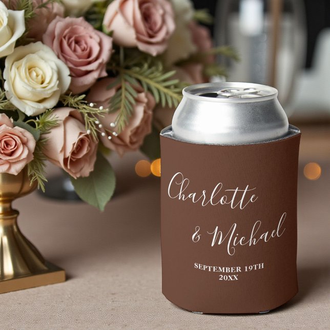 Porta-lata Brown Script Minimalist Wedding (Criador carregado)