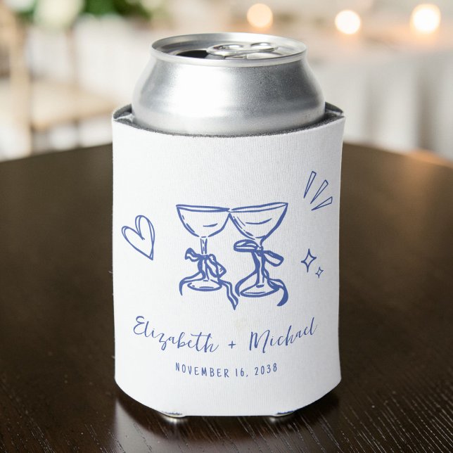 Porta-lata Casamento Azul Romântico Desenhado à Mão Caprichos (Whimsical Hand Drawn Romantic Blue Wedding Can Cooler)