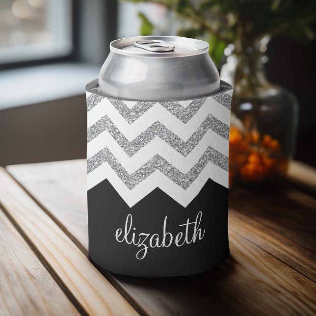Porta-lata Chevrons e nome do Impressão de brilho preto e pra (Celebrate with a personalized can cooler - add your name. Great party favor or gift)