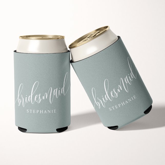 Porta-lata Damas de Honra Dusty Sage Moderno Script  (Criador carregado)