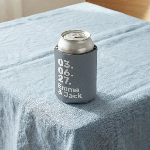 Porta-lata Data e nomes de casamento modernos minimalistas em