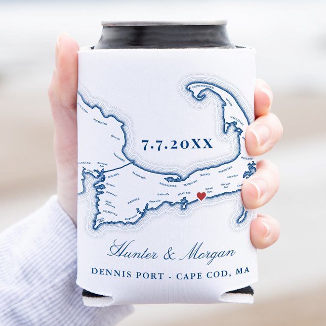 Porta-lata Favor de casamento em Dennis Port Cape Cod (Elegant Dennis Port Wedding Coozie Cape Cod Map Wedding Can Cooler from Coastal Map Designs)