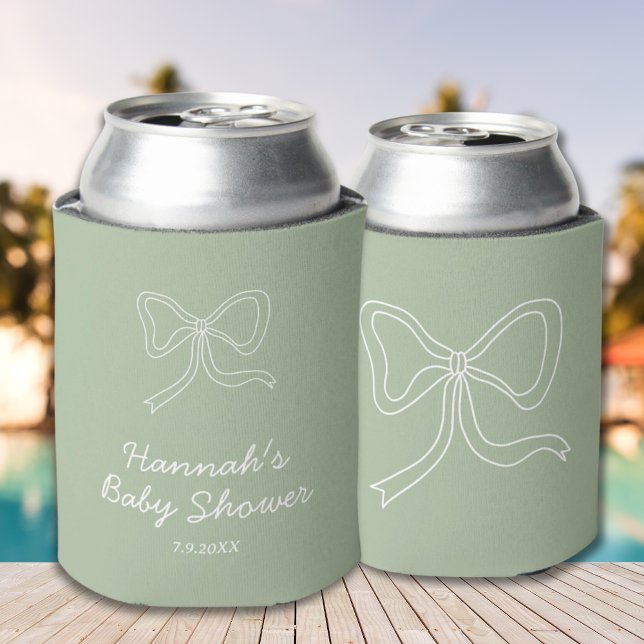 Porta-lata Favor de Chuveirinho de Bebê com Fita Verde Sage P (Personalized Sage Green Ribbon Baby Shower Favor Can Cooler)