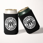 Porta-lata Favores do Membro da Tripulação do solteiro<br><div class="desc">Celebrar o grande dia do noivo com estes membros da tripulação do partido Bachelor personalizados! Com um design preto elegante com um emblema icônico de tripulantes, estes podem fazer o favor perfeito para a equipe do noivo. Ideal para manter bebidas frias enquanto adiciona um toque divertido e memorável a qualquer...</div>