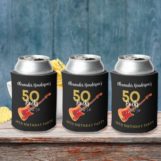 Porta-lata festa de aniversário de 50 Rocks para ele (50 rocks 50th birthday party personalized can coolers funky electric guitar black and gold)