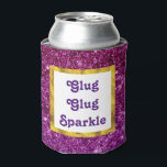 Porta-lata Glug Glug Sparkle Funny<br><div class="desc">Uma lata resfria com o ditado engraçado: colar brilho. Projetado com um rico elegante. O fundo composto por pedras cintilantes rosadas e roxas. Tendência e vibração feminina. Um quadro quadrado com uma borda faux-gold-foil colocada sobre cima com o dentro de texto.</div>