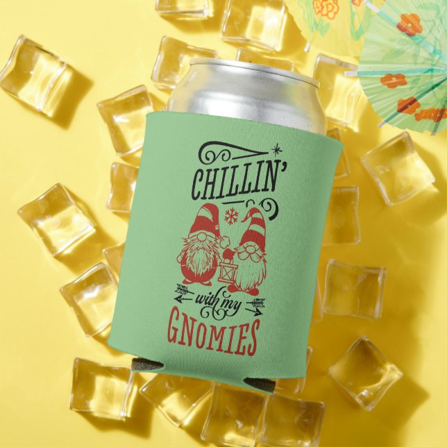 Porta-lata Gnomes Christmas Holiday Gifts Can Cooler (Verão in situ)