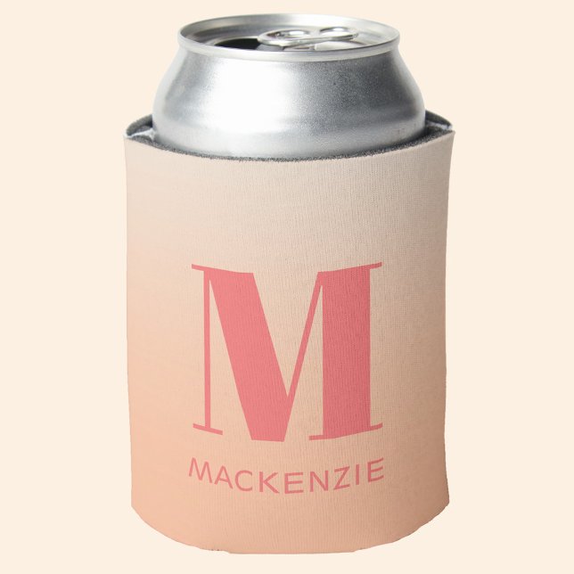 Porta-lata Gradiente de Pêssego do Nome Inicial do Monograma  (Peach gradient monogram initial name personalized can cooler)