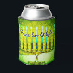 Porta-lata Green Hanukkah Menorah Peace Love Modern<br><div class="desc">"Paz, amor e luz." Uma citação de um roteiro de caligrafia, que sobrepõe uma ilustração de fotos estreitas de um menorah de arte brilhante, colorido, verde e amarela, ajuda você a lançar as festas de Hanukkah no estilo. Sinta o calor e a alegria da temporada de festas sempre que você...</div>
