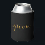 Porta-lata GROOM Para Ele Preto De Casamento<br><div class="desc">Este é um novo e moderno para o noivo com faux gold foi. Você pode personalizar com o nome do noivo.</div>