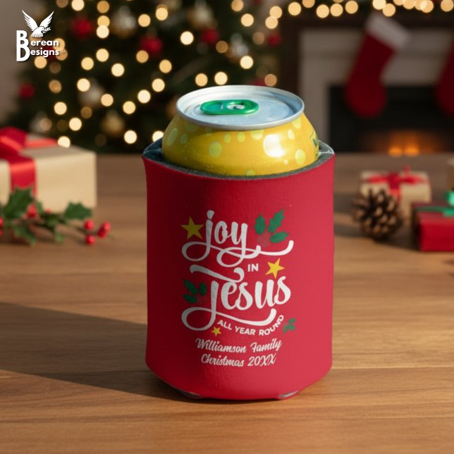 Porta-lata JOY IN JESUS Christian Christmas Custom Name  (Festive JOY IN JESUS Christian Christmas can cooler with customizable text. Gift for Christians.)