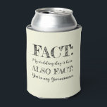 Porta-lata Legant & Funny Fact Padrinho de casamento Proposta<br><div class="desc">Elegante e Engraçado Proposta de Padrinho de casamento de Fato Sage Green Can Cooler Cooler Cooler: Koozie não está mantendo sua lata de cerveja fria? Fazer de Coozie? Em vez disso, pegue uma lata isolada de Zazzle que resfrie. Esta manga de cerveja não só é totalmente personalizável na frente, no...</div>