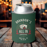 Porta-lata Lucky Green Poker Festa de Solteiro Personalizado<br><div class="desc">Dê ao último passeio do noivo uma sequência de sorte com este can cooler de festa de despedida de solteiro verde com o texto em negrito “All In Before the Ring”, um gráfico de cartas empilhadas e o nome dele na frente e no centro. O rico fundo verde transmite vibrações...</div>
