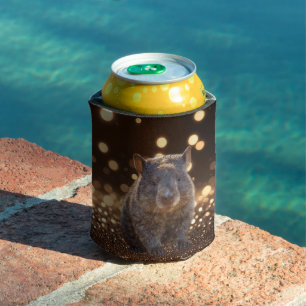 Porta-lata Morcego De Bebê Castanho Na Blisa Brown Bokeh,