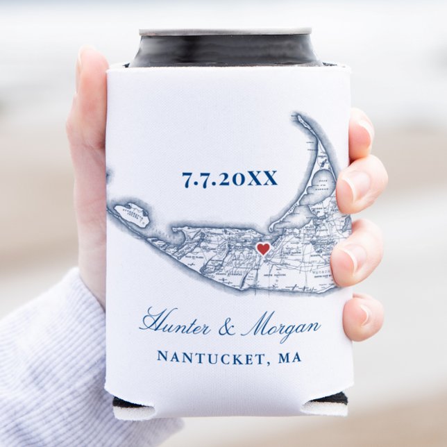 Porta-lata Nantucket Map Marinho Blue Weding Favor Beber Hold (Nantucket MA Map Can Coozie Wedding Favor Elegant Navy Blue Can Cooler from Coastal Map Designs)