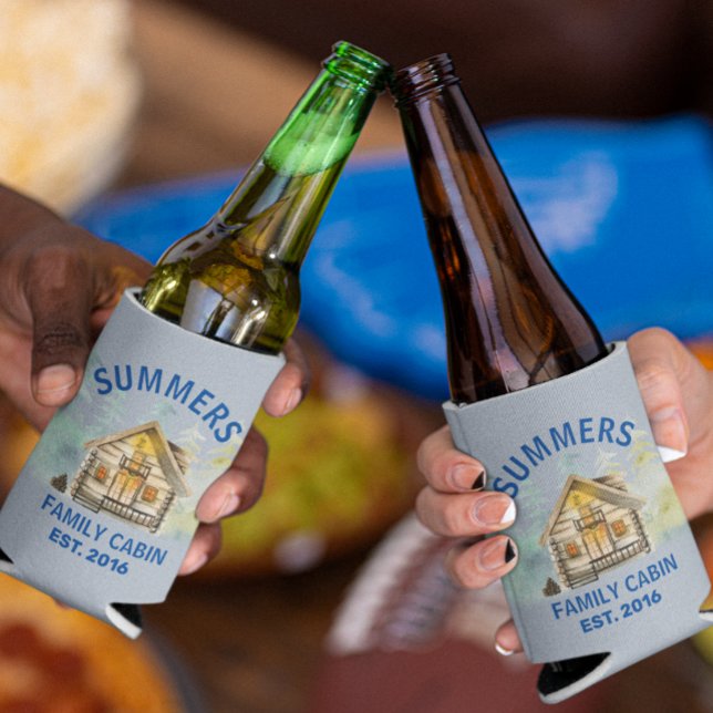 Porta-lata Nome da Cabana da Família Floresta Aquarela (Criador carregado)