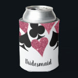 Porta-lata Nome Personalizado da Bridesmaid do Tema de Vegas<br><div class="desc">A classe acima que pode com uma "Bridesmaid" totalmente personalizada pode resfriar com uma dispersão de traços de cartão em cinza, falso brilho rosa e preto com texto personalizado para os membros do nome do partido noivo. Reúna as garotas para celebrar a noiva para estar com um fim de semana...</div>