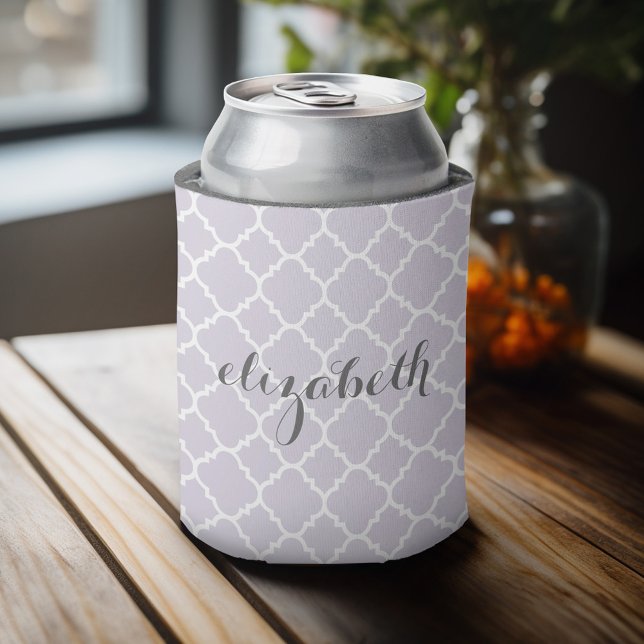 Porta-lata Nome Personalizado do Padrão de Quatrefoil de Cinz (Personalized can cooler with a place to add a name or other custom text)