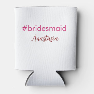 Porta-lata Rosa claro de hashtag Bridesmaid adiciona nome tri