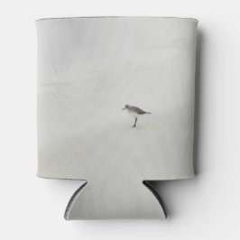 Porta-lata Sandpiper costeiro na praia