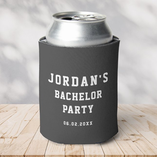Porta-lata Simples e Personalizada Cinza Legal de Despedida d (a can in a gray cooler with simple, bold writing reading Jordan's Bachelor Party and the  date)